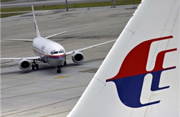 Máy bay Malaysia Airlines hạ cánh khẩn cấp 